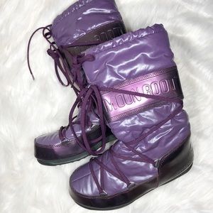 Purple Moonboots, Originals, Size 8.5/9
